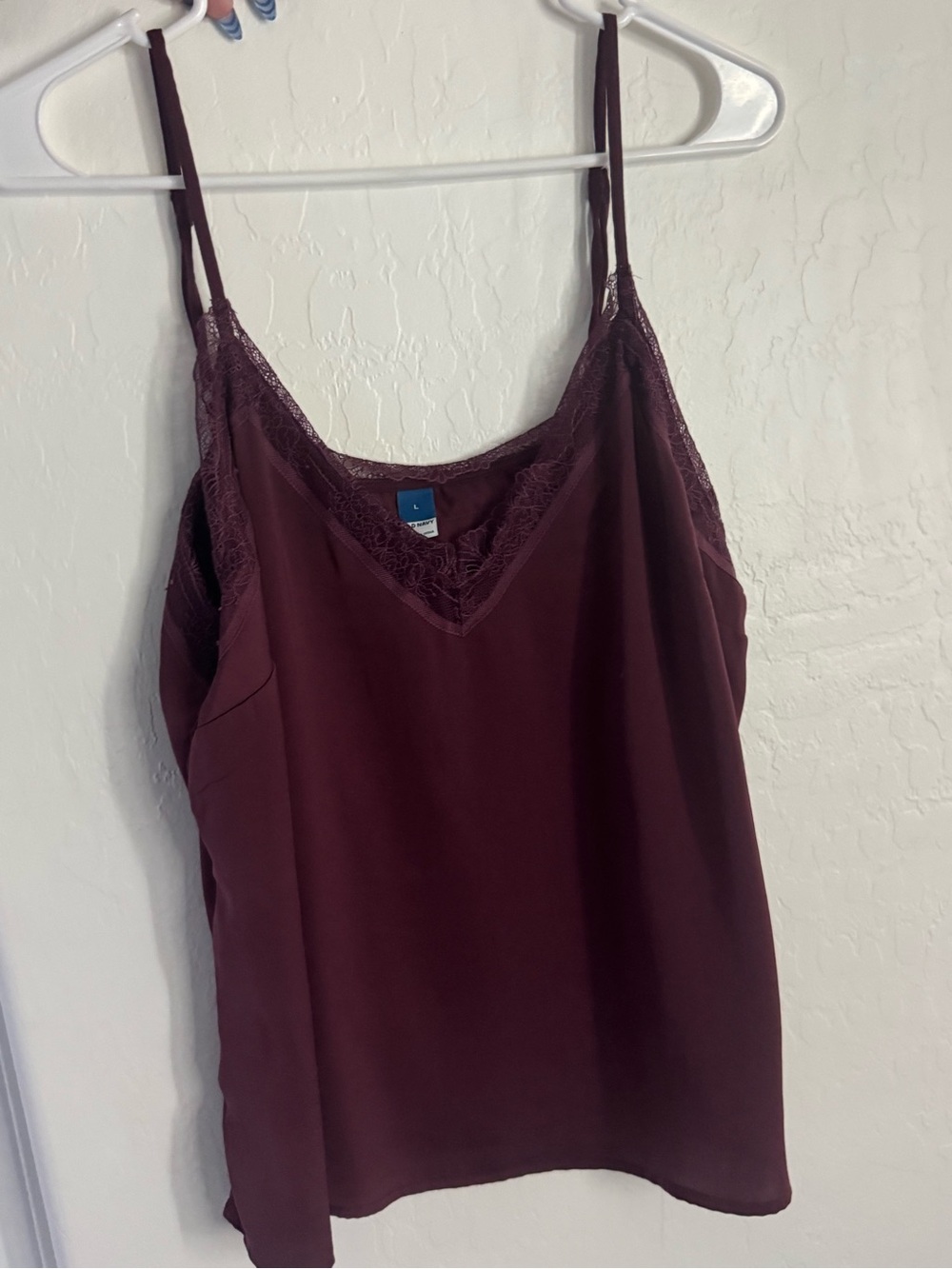Old Navy Lace-Trim V-Neck Camisole in Burgundy